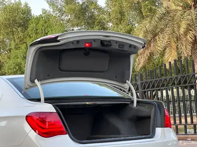 بي ام دبليو 2012 740li 50