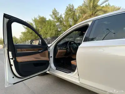 بي ام دبليو 2012 740li 32