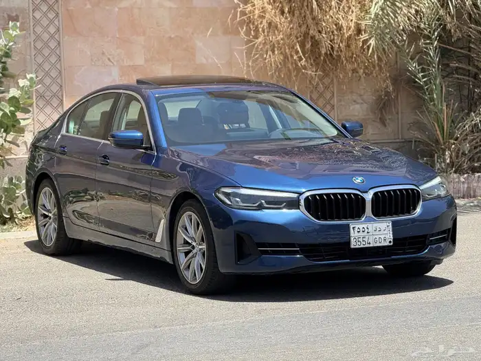 BMW   520   2023 البيع 128000 الف بودي بلد 7