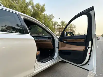 بي ام دبليو 2012 740li 35