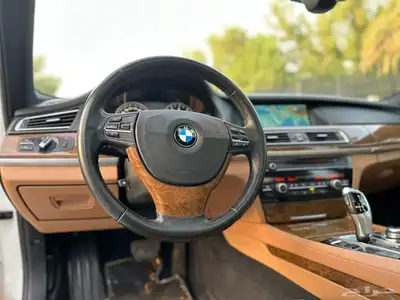 بي ام دبليو 2012 740li 7