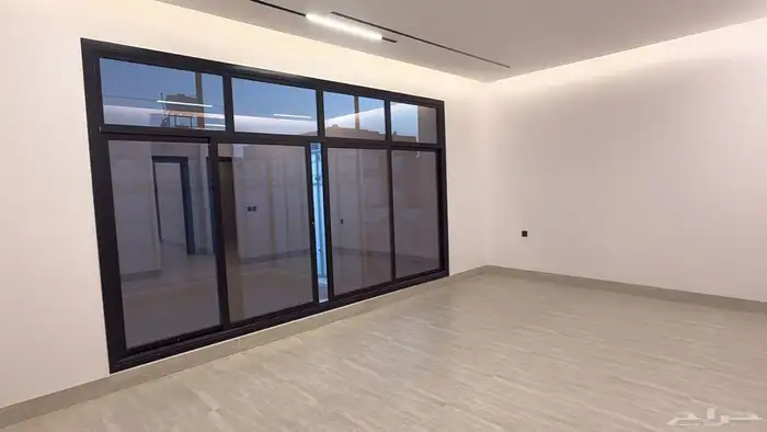 دبلكسات راقية للبيع حي الخليج 8