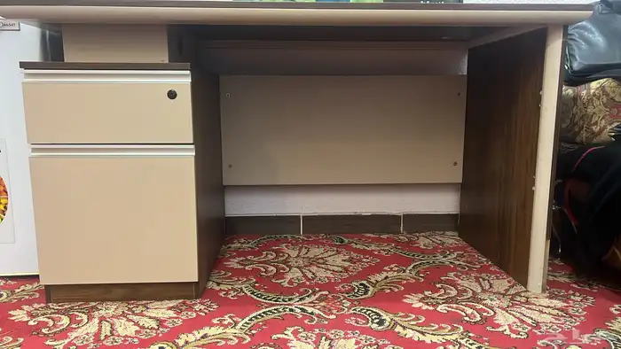 مكتب وطاوله 1