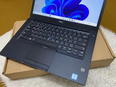 لابتوب Dell شاشه لمس كور i7 شبه الجديد 22