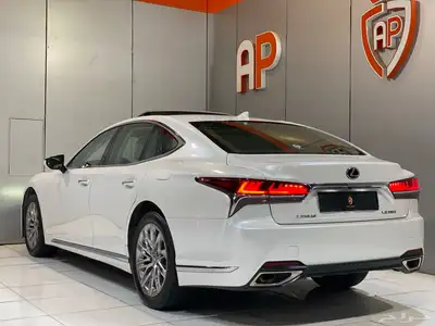 لكزس LS350 2018 بحالة نظيفة جدا 5