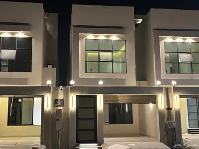 للبيع فيلا مختصره وراقيه بموقع قريب من العثيم بارك 2