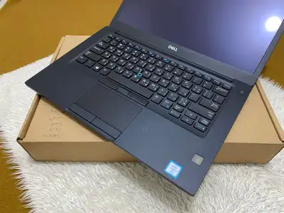 لابتوب Dell شاشه لمس كور i7 شبه الجديد 15