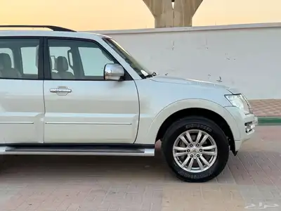 مستبيشي باجيرو 2018 فل كامل 3.8 وكاله 6
