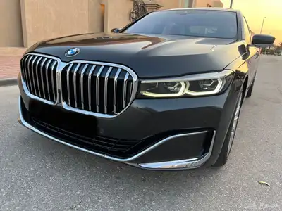 بي ام دبليو ( 730 LI ) الموديل 2021 ممشى قليل شبه جديد 8