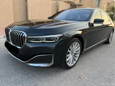 بي ام دبليو ( 730 LI ) الموديل 2021 ممشى قليل شبه جديد 13