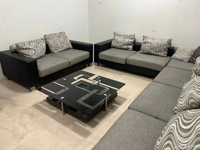 كنب زاويه من سيتي دبليو يحتاج غسيل 2