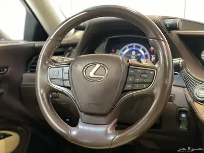 لكزس LS350 2018 بحالة نظيفة جدا 7