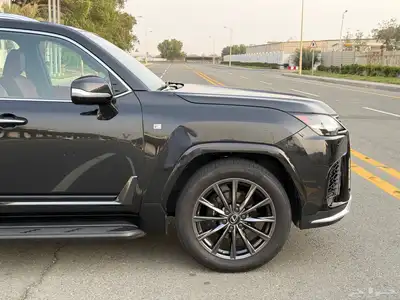 جيب لكزس LX600 2023 F SPORT - سعودي 9