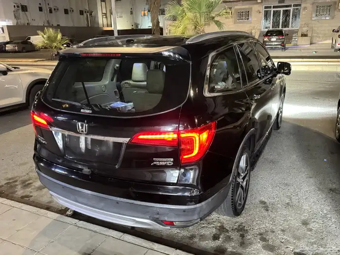 هوندا بايلوت تاورنج اعلي فئة 4
