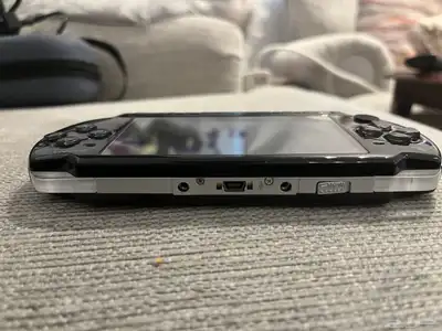 جهاز psp 3000 اصلي مهكر 4