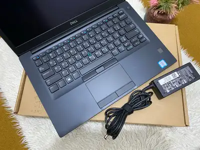 لابتوب Dell شاشه لمس كور i7 شبه الجديد 1