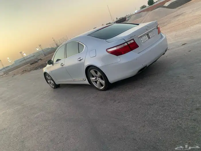 لكزس 460 سعودي فل كامل 6