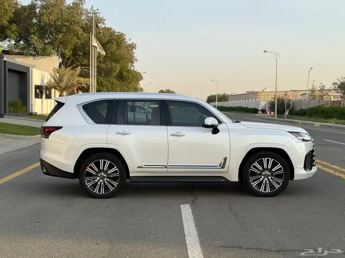 لكزس LX600 2024 BB - سعودي شبه جديد 6