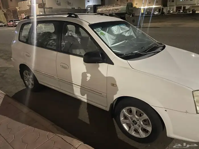كيا كارنيز نظيف 2004 0