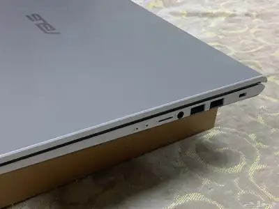 2021 ASUS VivoBook 1