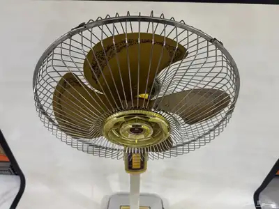 مروحة سانيو قديمة 1