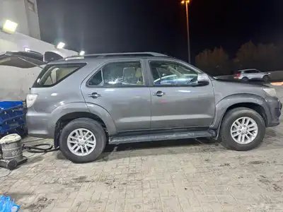 فورتشنر 2105 دبل 6 سلندر فئة الستين عام 1