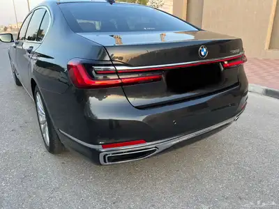 بي ام دبليو ( 730 LI ) الموديل 2021 ممشى قليل شبه جديد 11