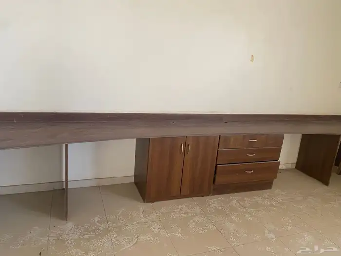مكاتب وكراسي 2