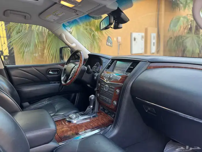 انفنيتي QX80 2016 بحالة الوكالة 19