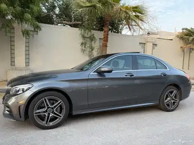 مرسيدس ( C200 ) الموديل 2020 ممشى قليل شبه جديده 4