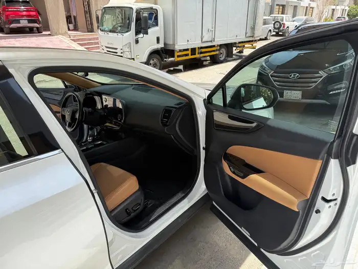 لكزس NX 350 للبيع 26