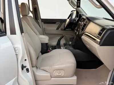 مستبيشي باجيرو 2018 فل كامل 3.8 وكاله 15