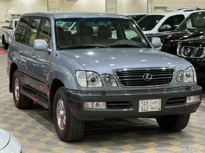 لكزس LX470 2001 مخزن و ممشى قليل ماشاءالله 2