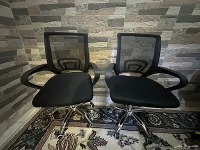 4 كراسي مكتب للبيع 3