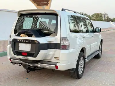 مستبيشي باجيرو 2018 فل كامل 3.8 وكاله 12