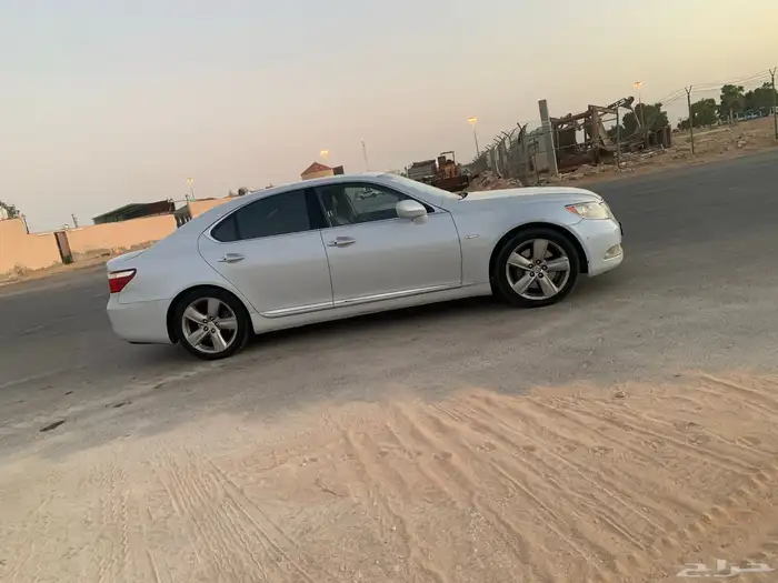 لكزس 460 سعودي فل كامل 13