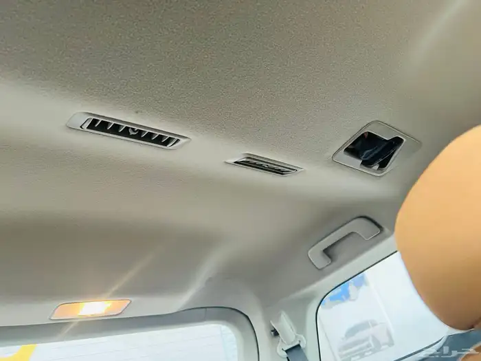 تويوتا فورتشنر VX1 بنزين 2025 28