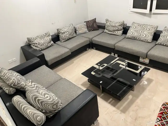 كنب زاويه من سيتي دبليو يحتاج غسيل 3