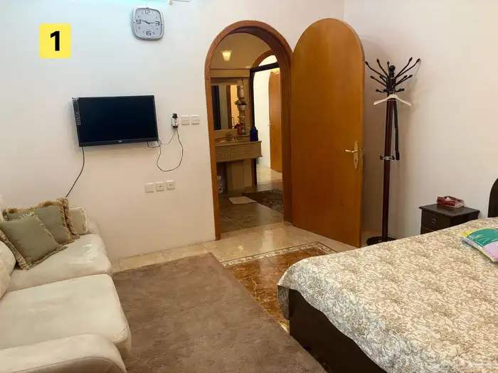 دور مؤثث للايجار ست غرف وثلاث حمامات 1