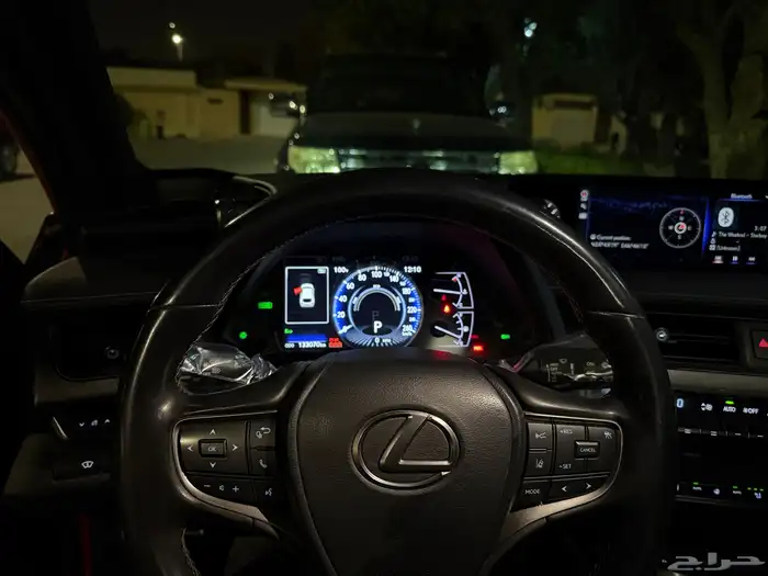 لكزس هايبرد UX 2021 13
