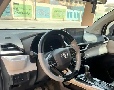 Toyota Veloz 2024  Push to Start  Keyless Entry 5
