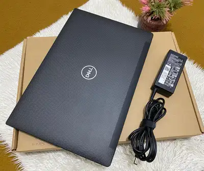 لابتوب Dell شاشه لمس كور i7 شبه الجديد 0