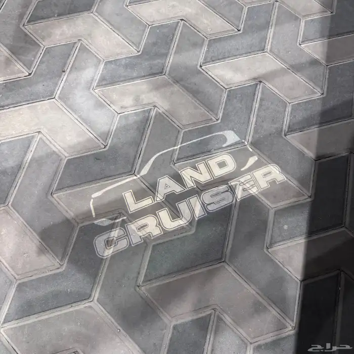 لاند كروزر Gxr L4 2025 12