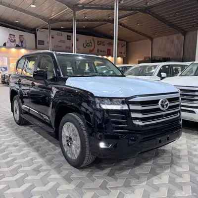 لاند كروزر Gxr L4 2025 2