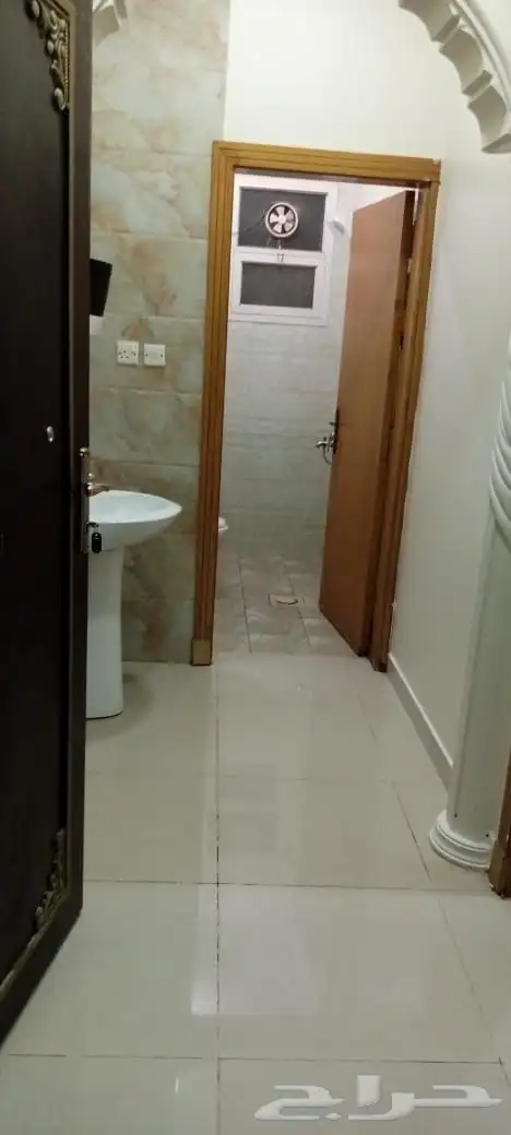 للبيع شقه مميزه في حي بدر الرياض 0