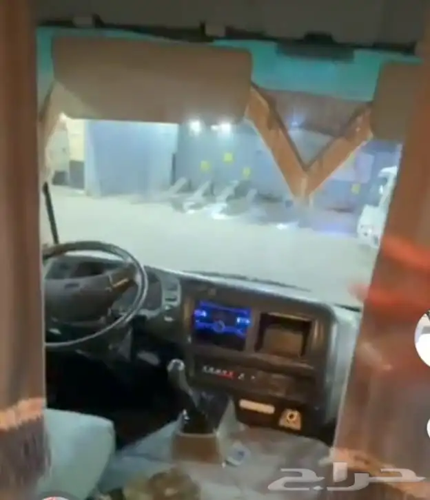 باص مستوبيشي روزا2007 4