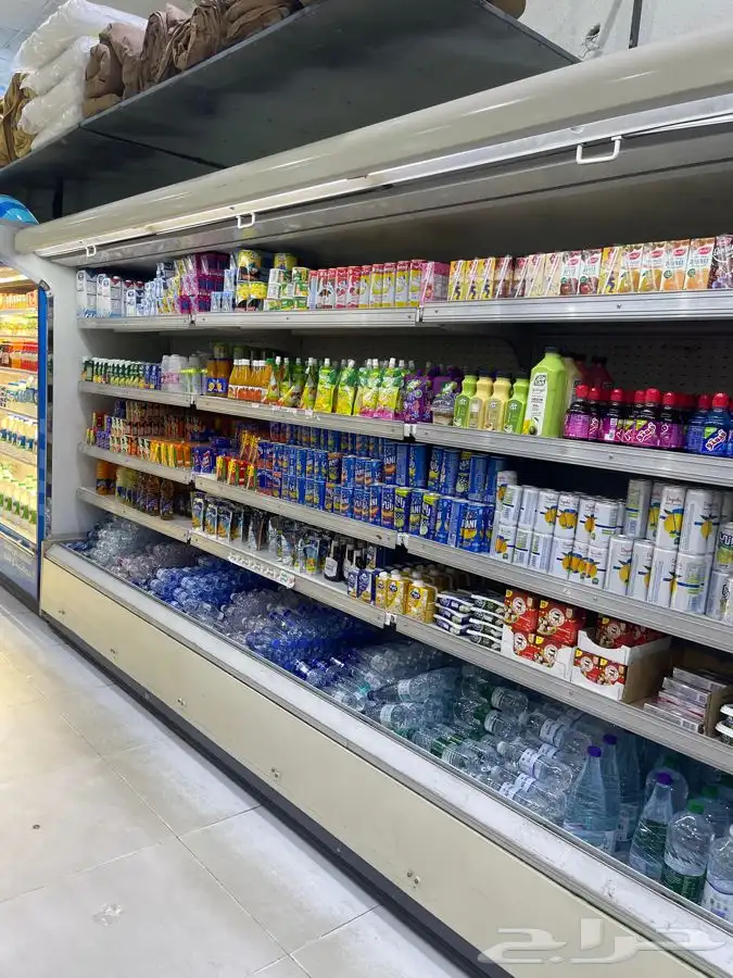 للبيع ثلاجه طوله تقريبآ 4 متر 1