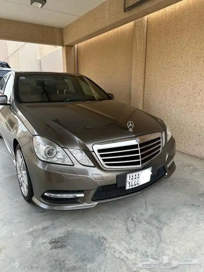 للبيع مرسيدس 2013 E300 0