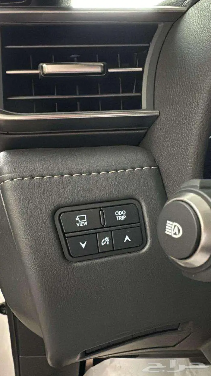 جيب لكزس اف سبورت كويتي 2025 12