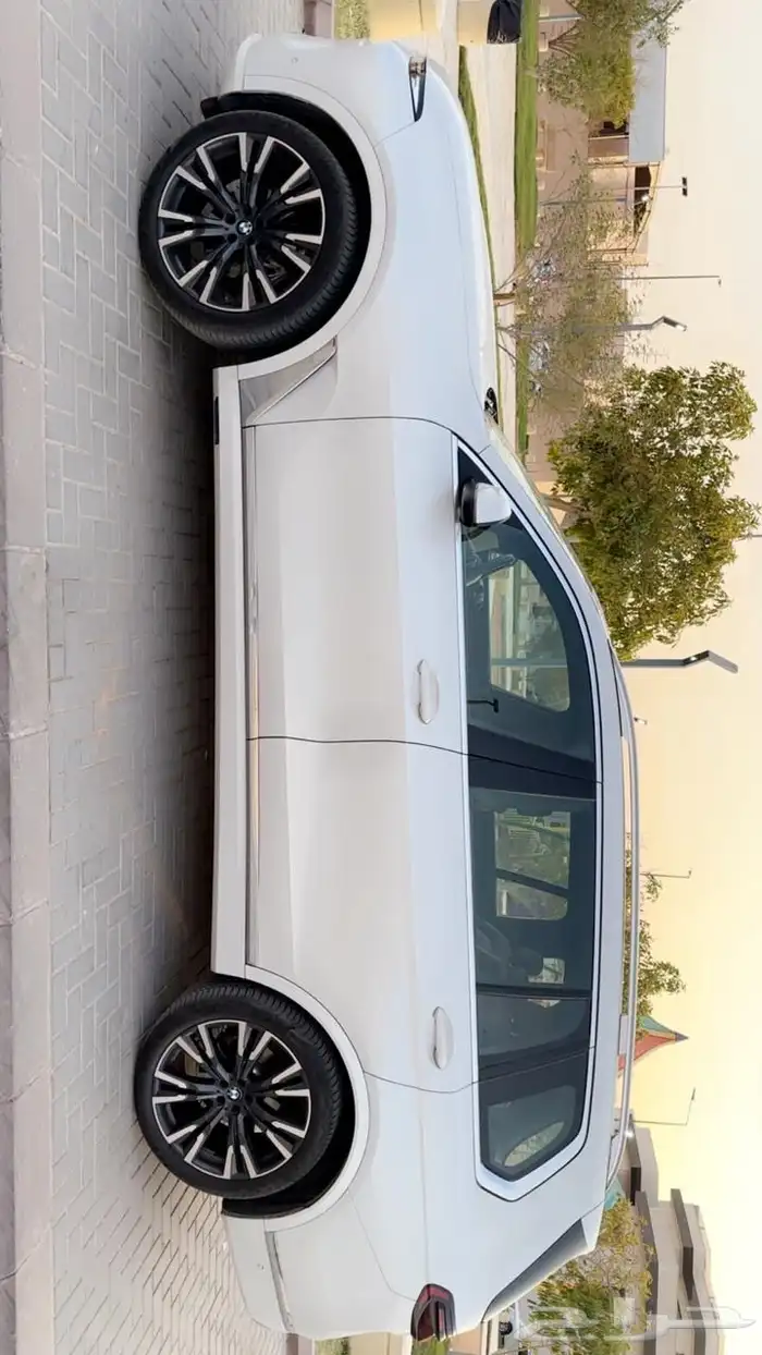 بي ام دبليو 2023 X7 2